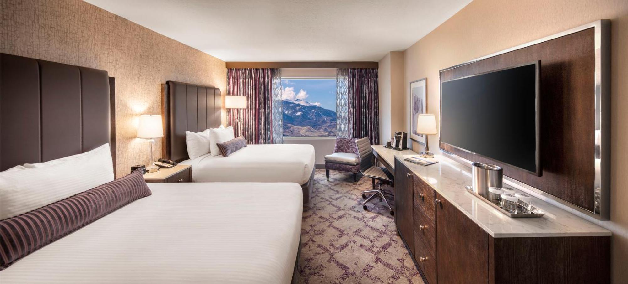 Mountain View Room 2 Queen Non-Smoking